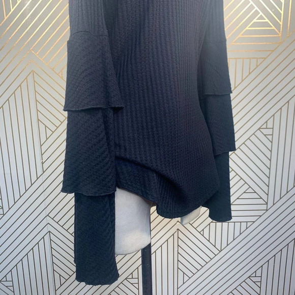 Chaser On‎ the Open Road Thermal Ruffle Sleeve Tee - Picture 8 of 11